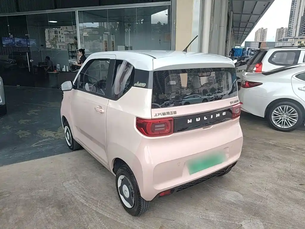 Wuling MINIEV — миниатюра 5