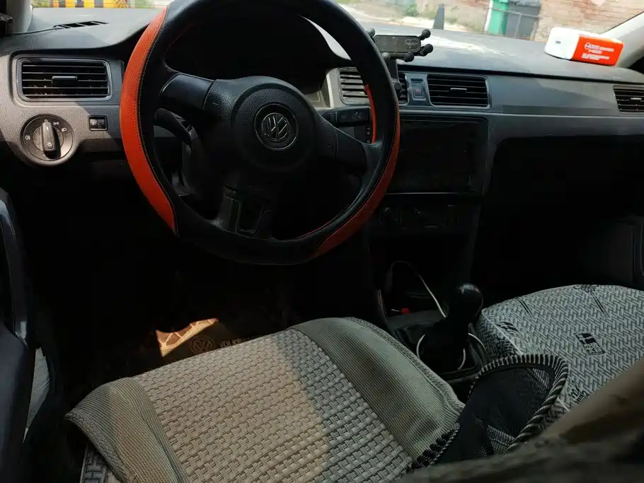 Volkswagen Santana — миниатюра 12