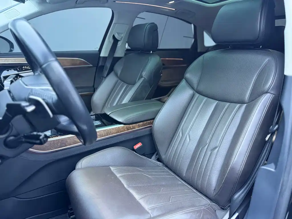 Audi A8 — миниатюра 4