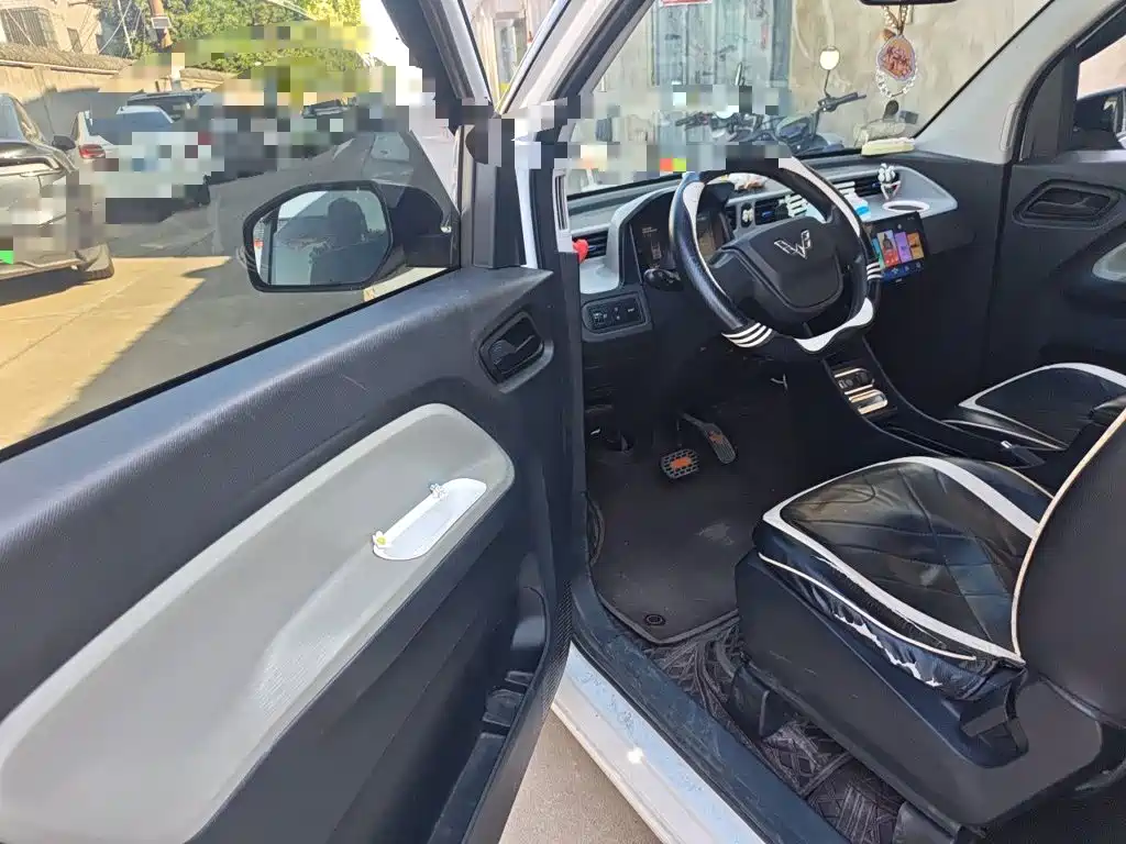 Wuling MINIEV — миниатюра 13