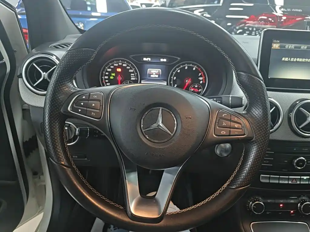 Mercedes-Benz B-Class — миниатюра 11