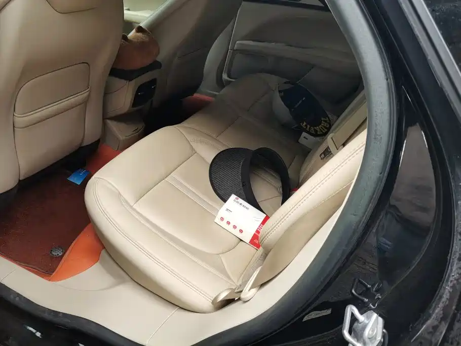 Lincoln MKZ — миниатюра 11