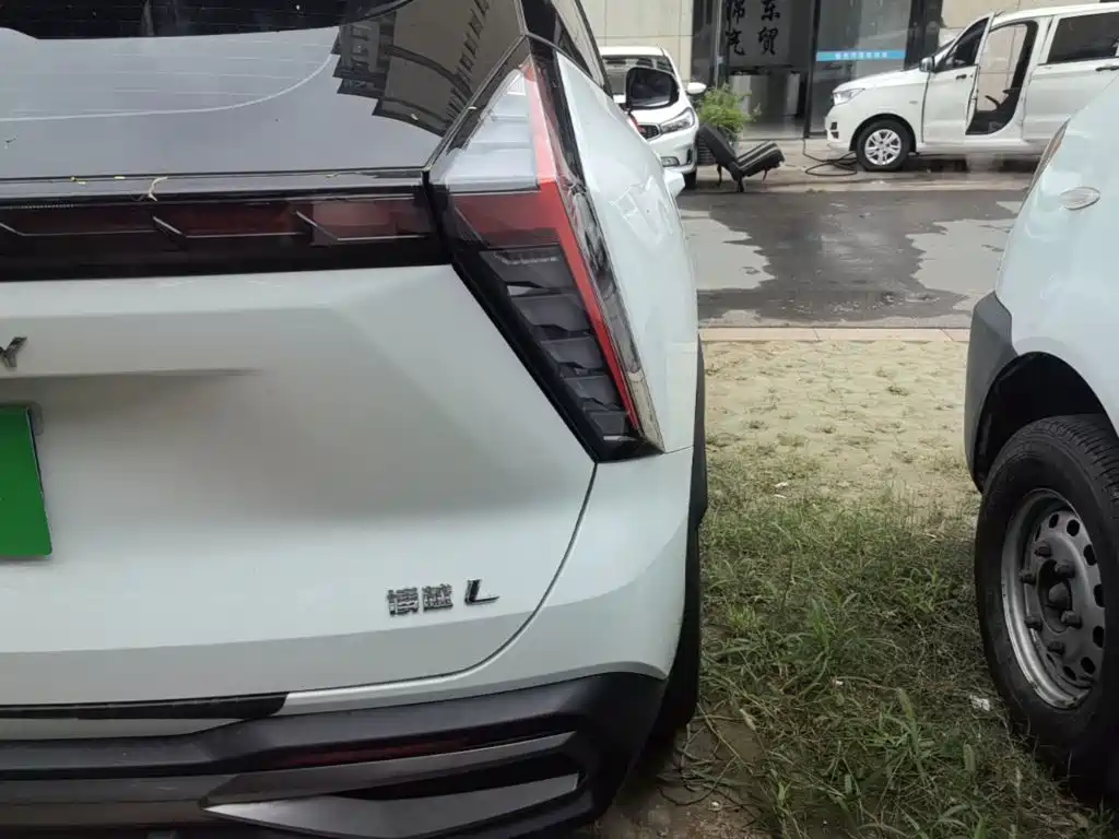 Geely Boyue L — миниатюра 8