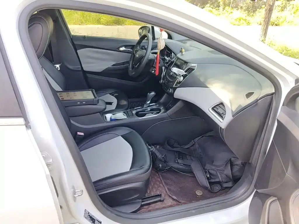 Chevrolet Cruze — миниатюра 25