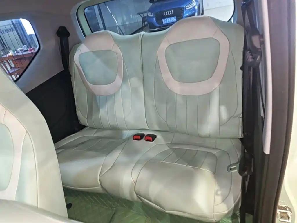 Wuling MINIEV — миниатюра 17