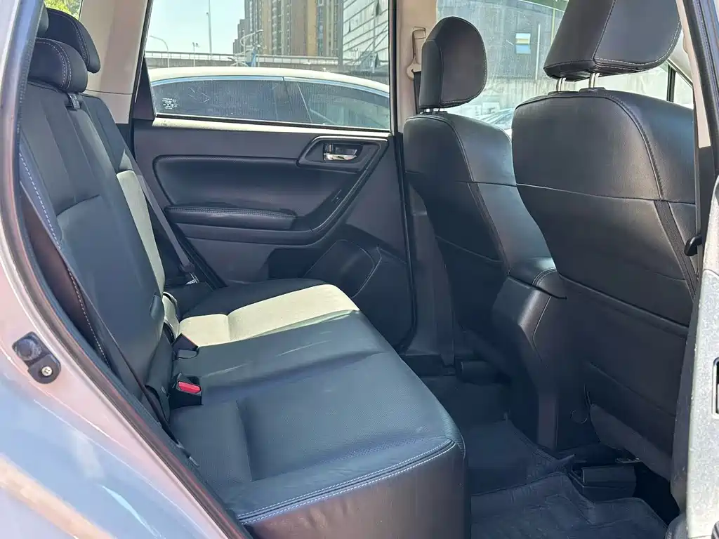 Subaru Forester — миниатюра 6