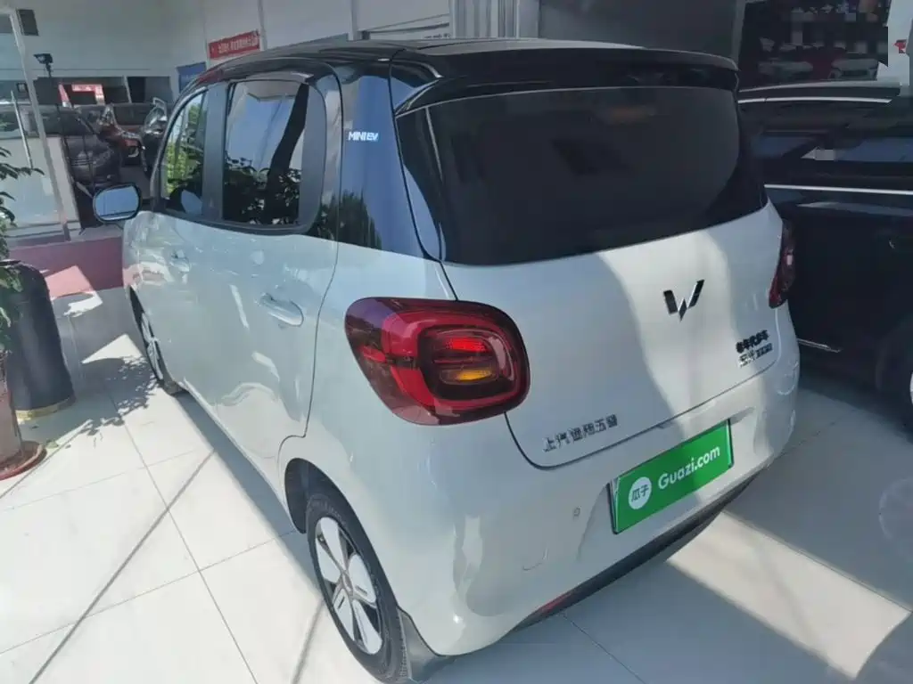 Wuling MINIEV — миниатюра 5