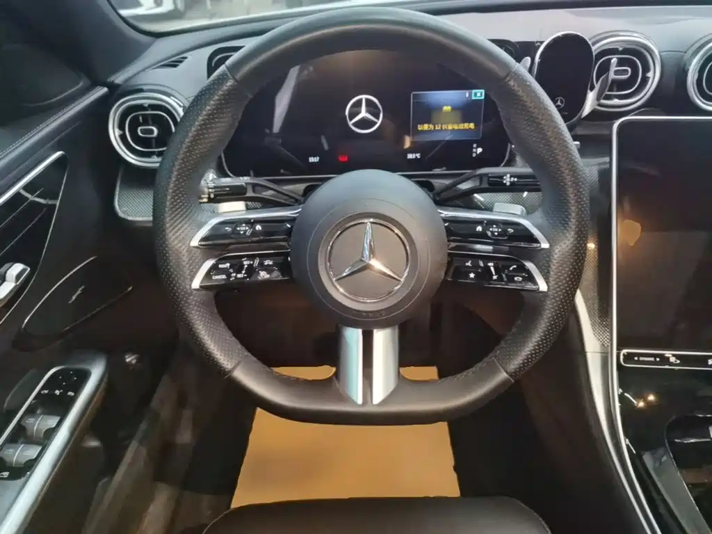 Mercedes-Benz C-Class — миниатюра 11