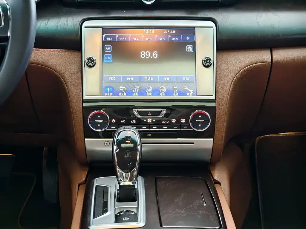 Maserati Quattroporte — миниатюра 10