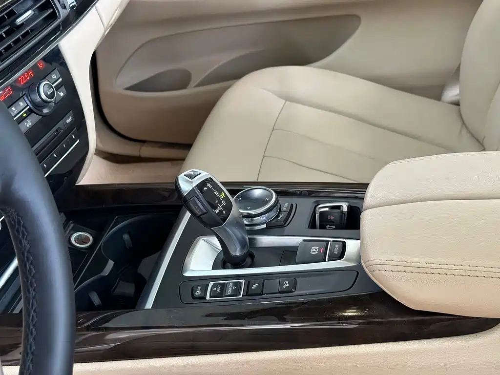 BMW X5 (Import) — миниатюра 7