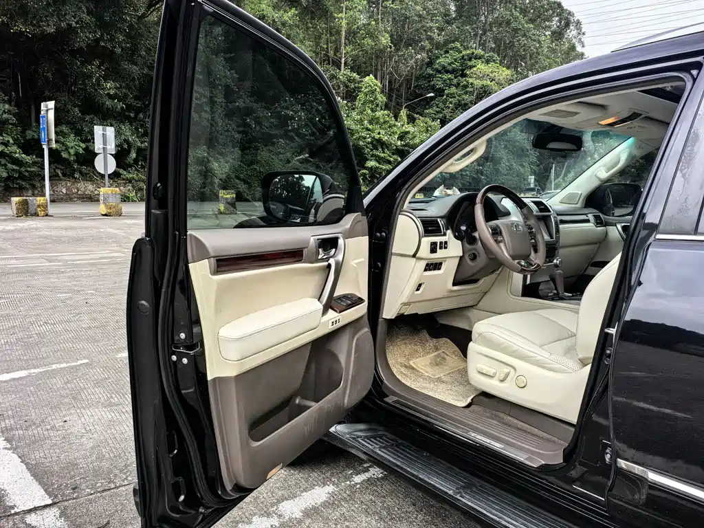 Lexus GX 2012 400