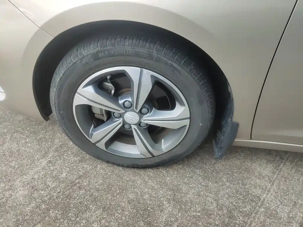 Geely Emgrand GL — миниатюра 23