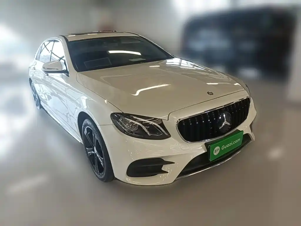 Mercedes-Benz E-Class — миниатюра 7