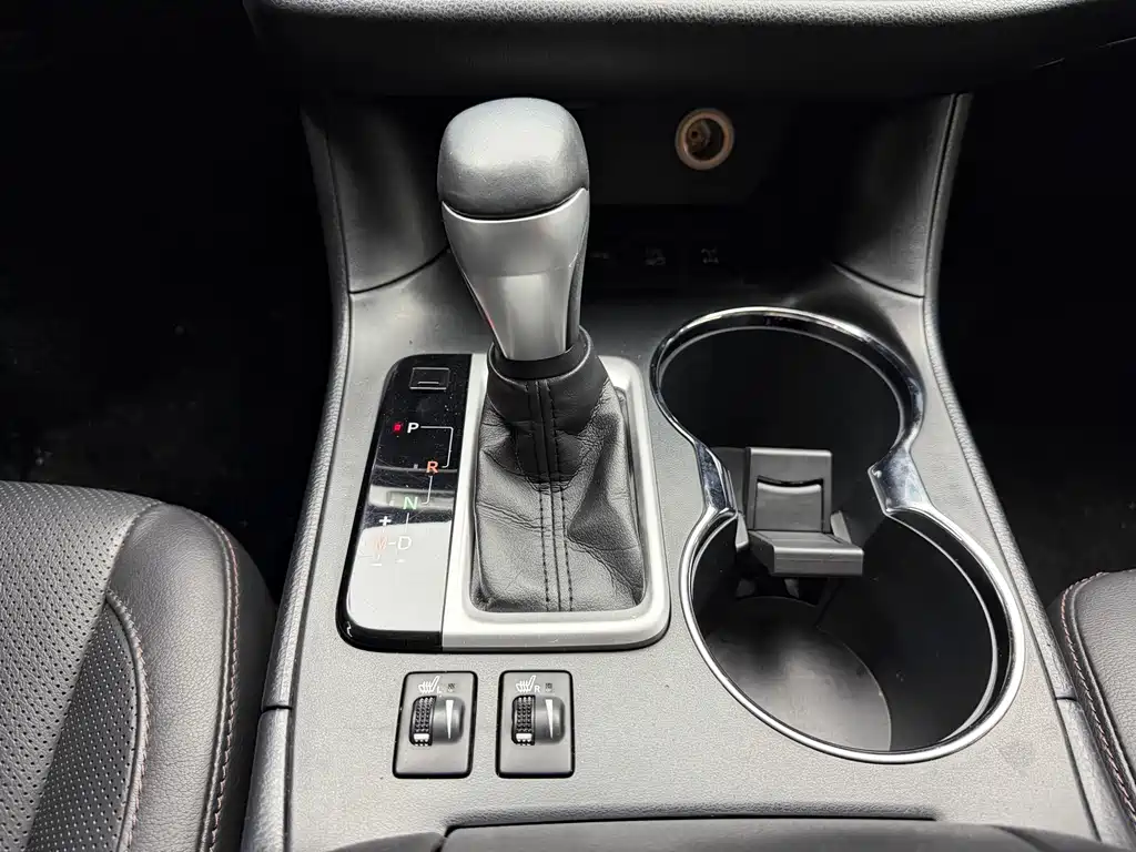 Toyota Highlander — миниатюра 10