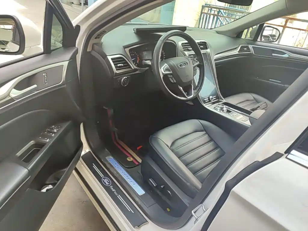 Ford Mondeo — миниатюра 16