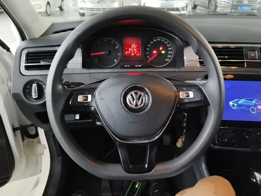 Volkswagen Santana — миниатюра 11
