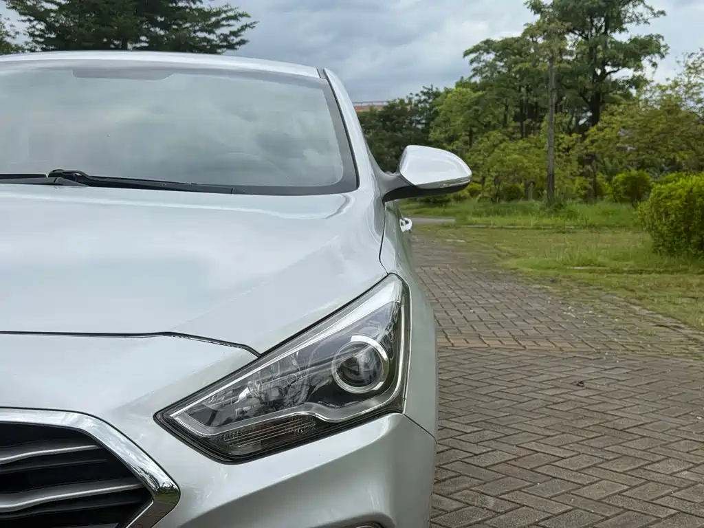 Hyundai Mistra — миниатюра 20