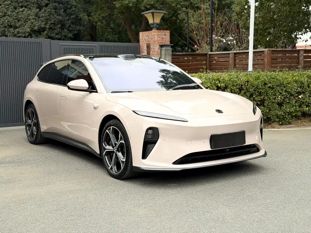 NIO NIO ET5T