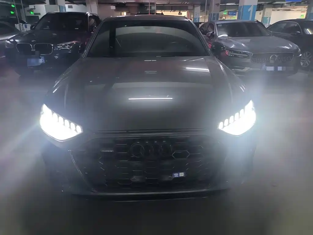 Audi A4L 2023 45 TFSI quattro