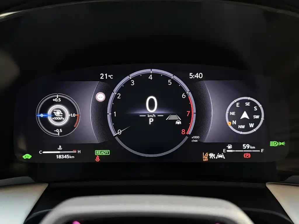 Lexus LM — миниатюра 15