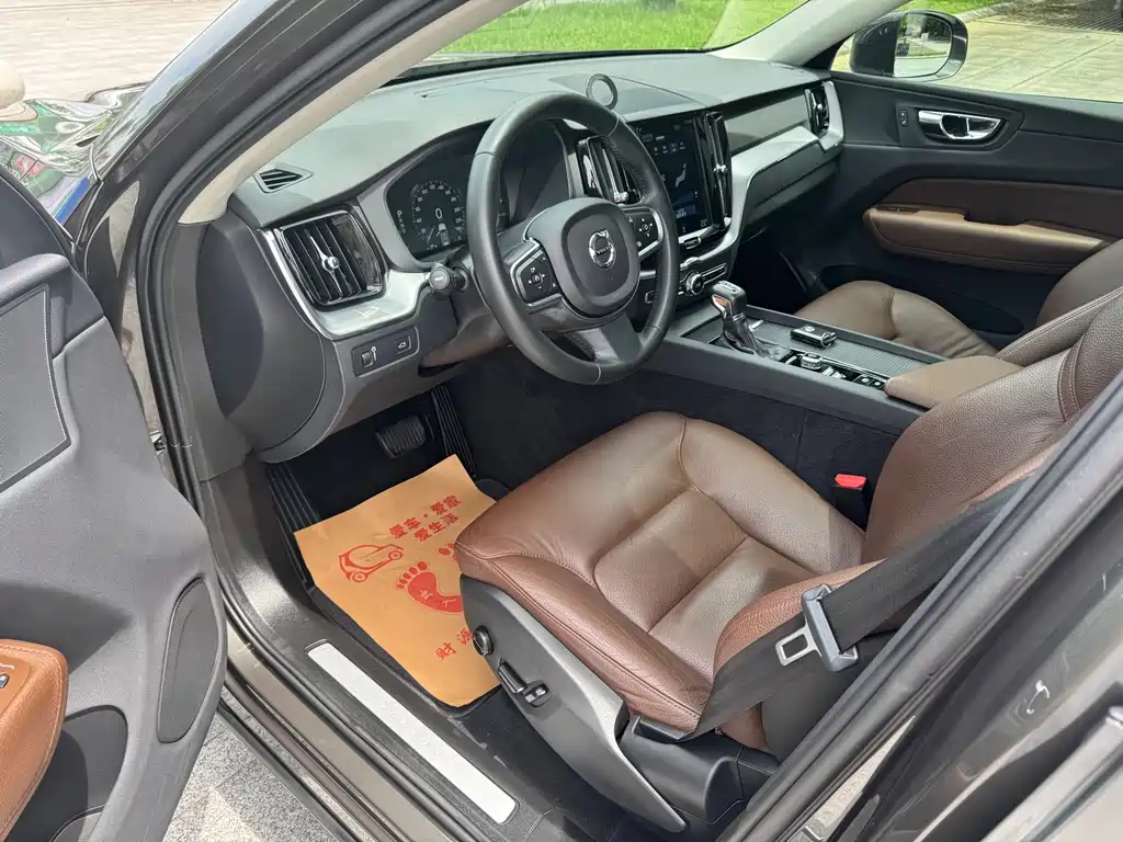 Volvo XC60 — миниатюра 10