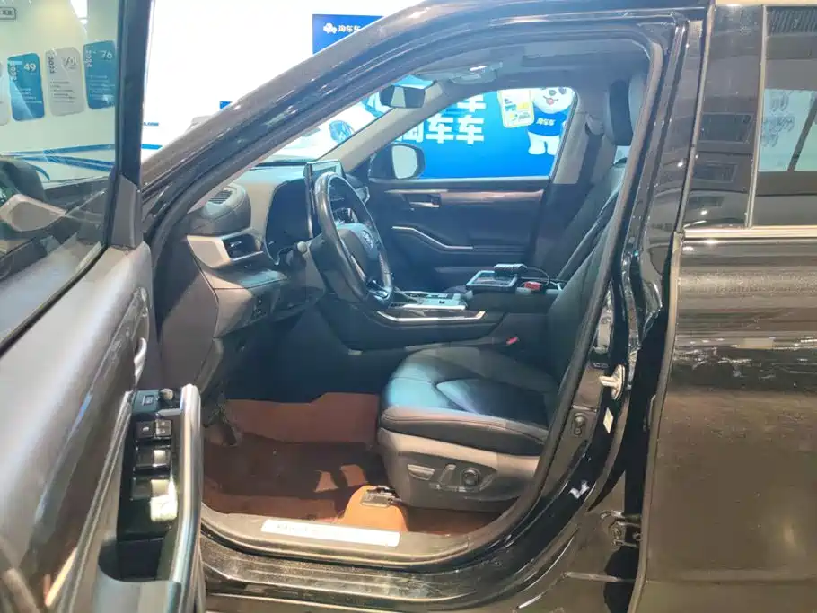 Toyota Highlander 2024 2.5L Luxury 7 мест