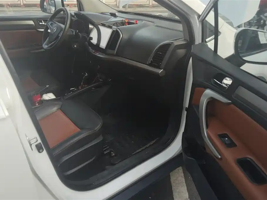 JAC S3 2014 1.5L CVT Luxury