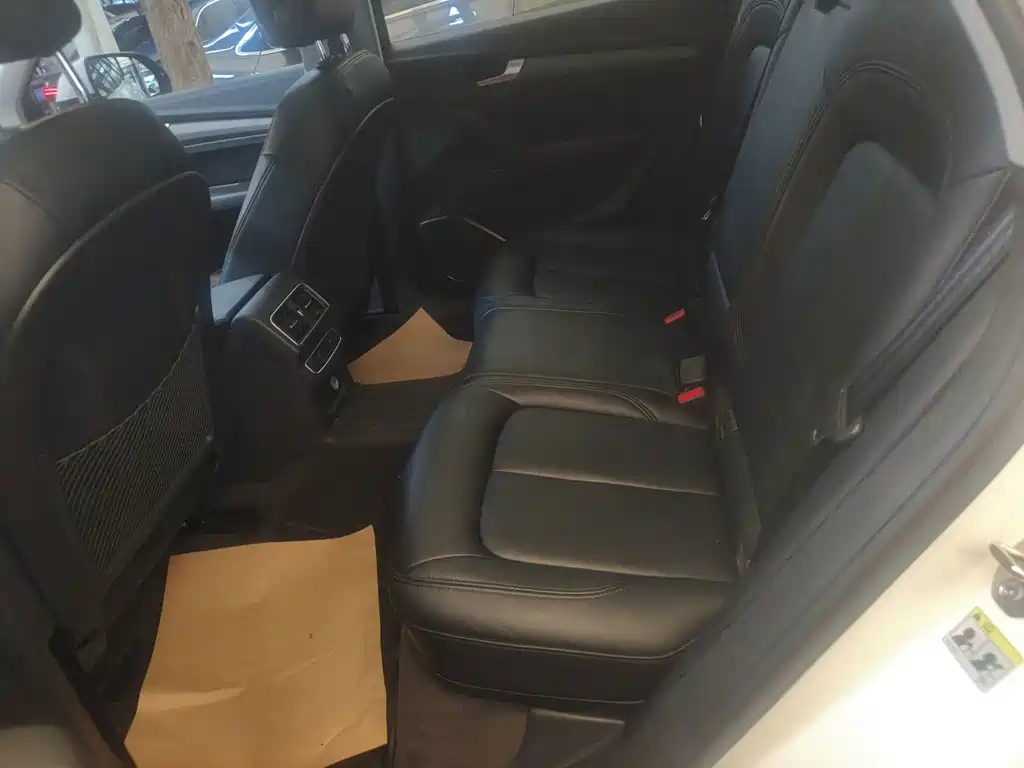 Audi Q5L — миниатюра 9