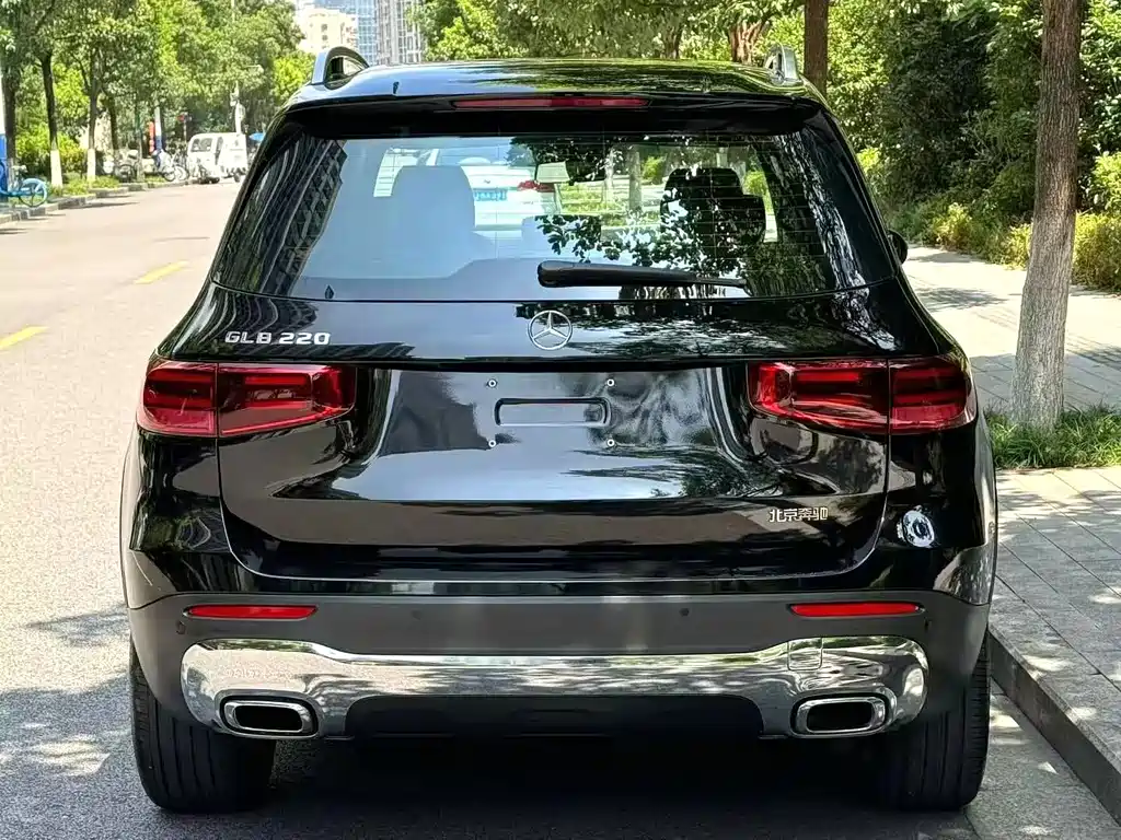 Mercedes-Benz GLB — миниатюра 9