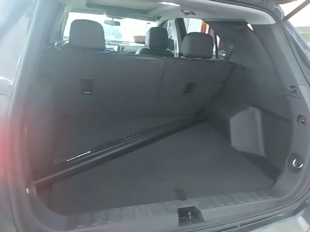 Chevrolet Equinox — миниатюра 19