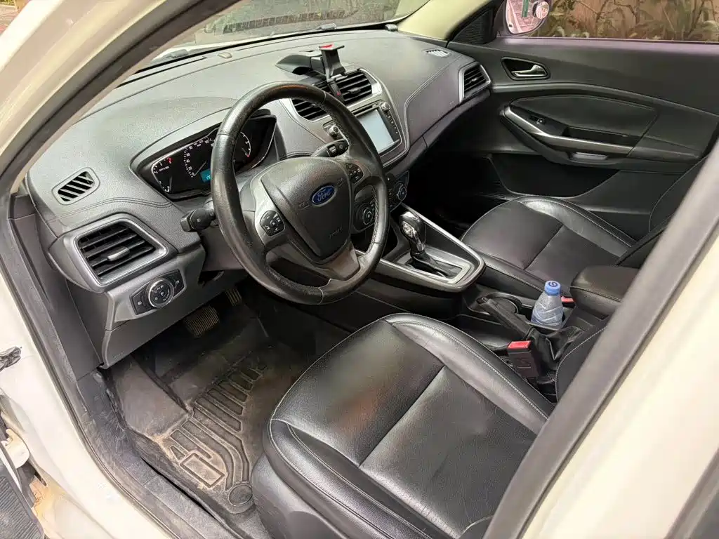 Ford Escort — миниатюра 6
