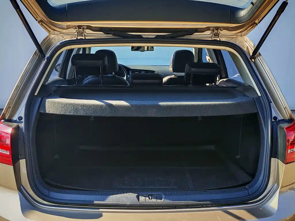 Volkswagen Golf — миниатюра 17