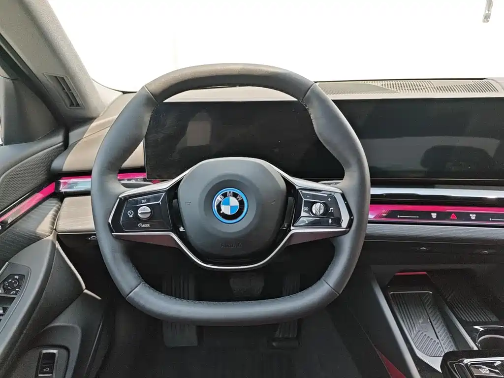 BMW i5 2024 eDrive 35L Luxury
