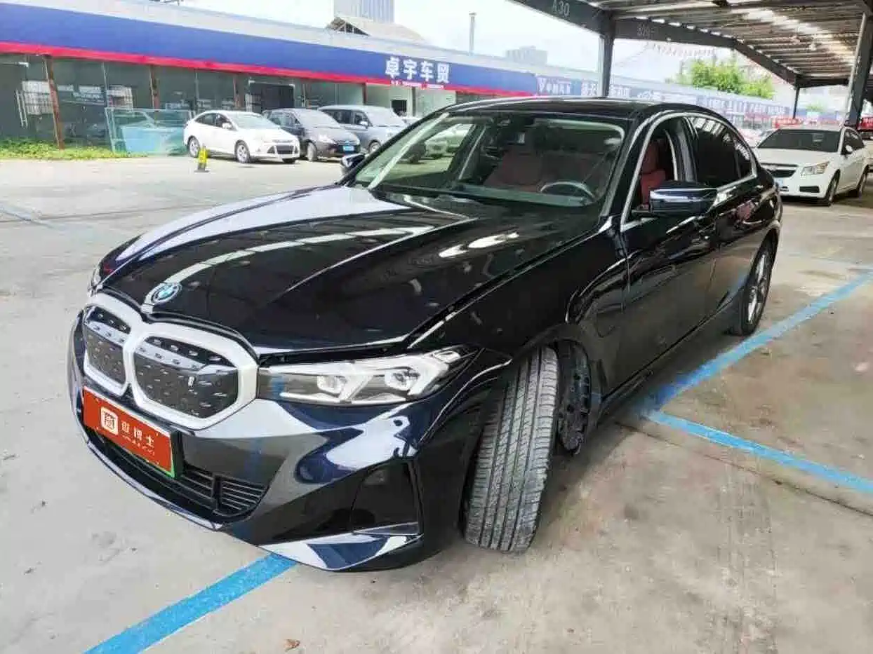 宝马i3 2022款 eDrive 35 L 2023