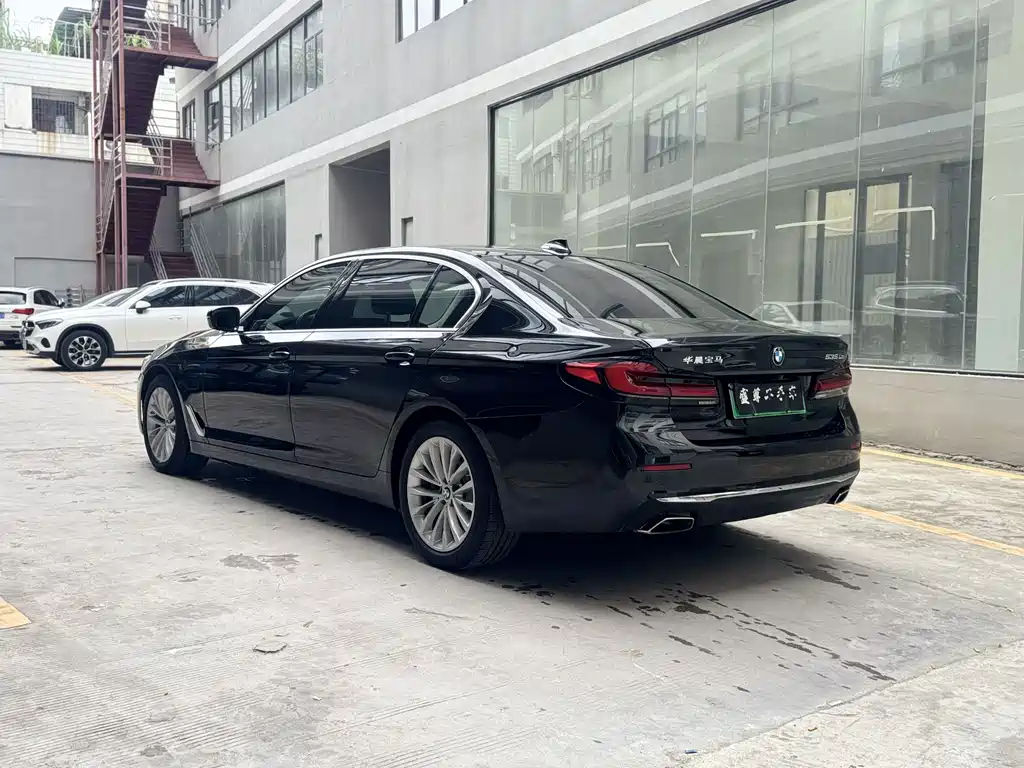BMW 5 Series New Energy — миниатюра 20
