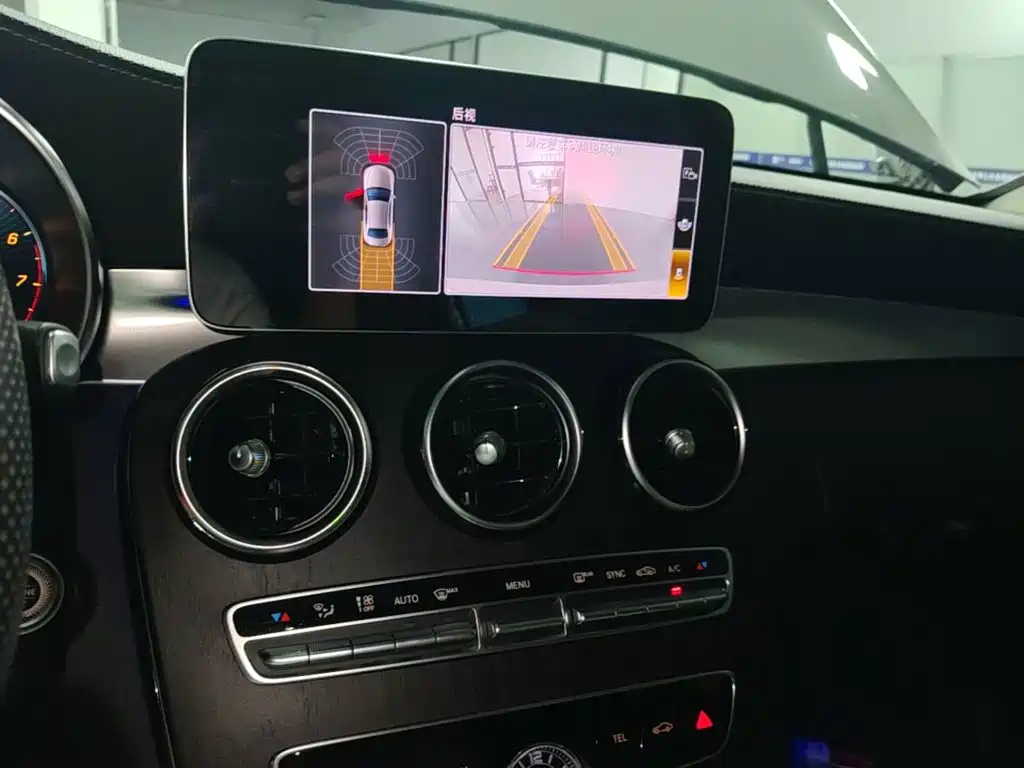 Mercedes-Benz C-Class — миниатюра 13