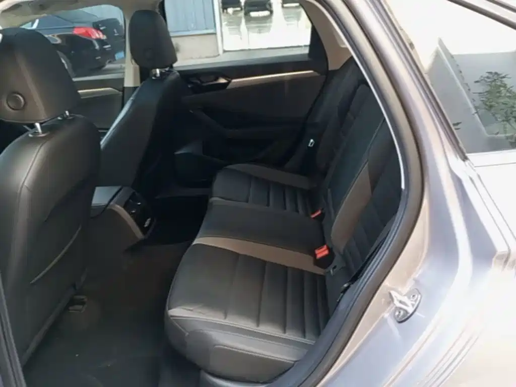 Volkswagen Sagitar — миниатюра 17