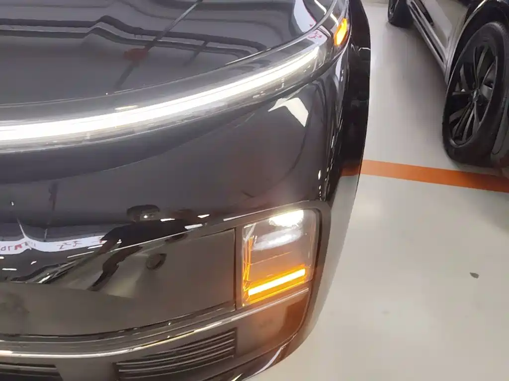 Li Auto Li L8 — миниатюра 24