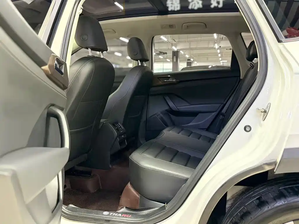Volkswagen Tharu — миниатюра 5