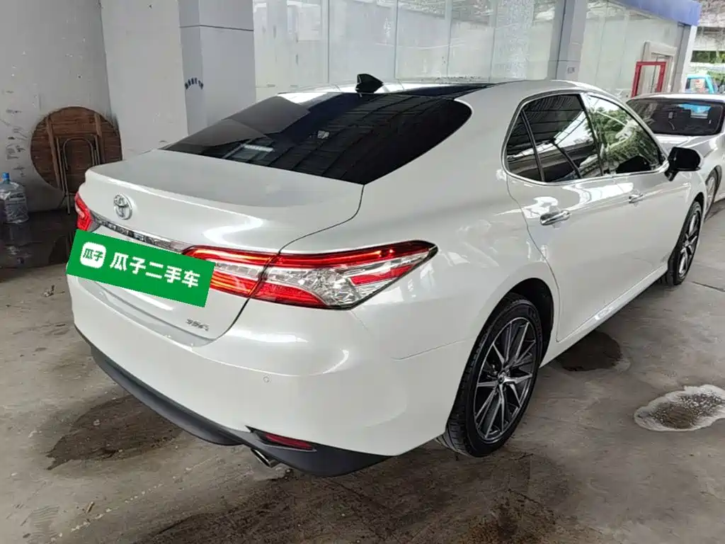 Toyota Camry 2021 2.5G Luxury