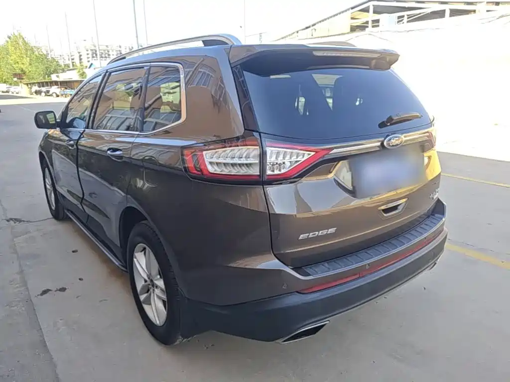 Ford Edge — миниатюра 5