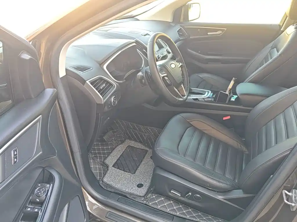 Ford Edge — миниатюра 16