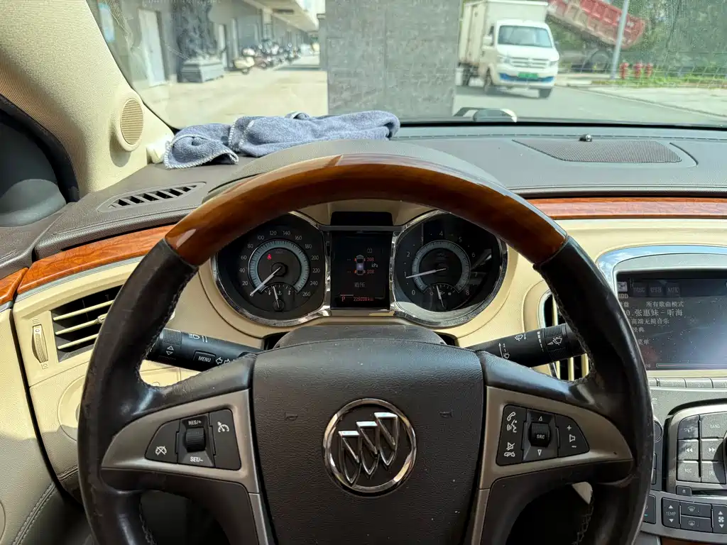 Buick LaCrosse — миниатюра 14