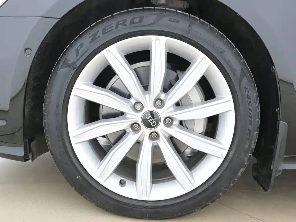 Audi A6L — миниатюра 5