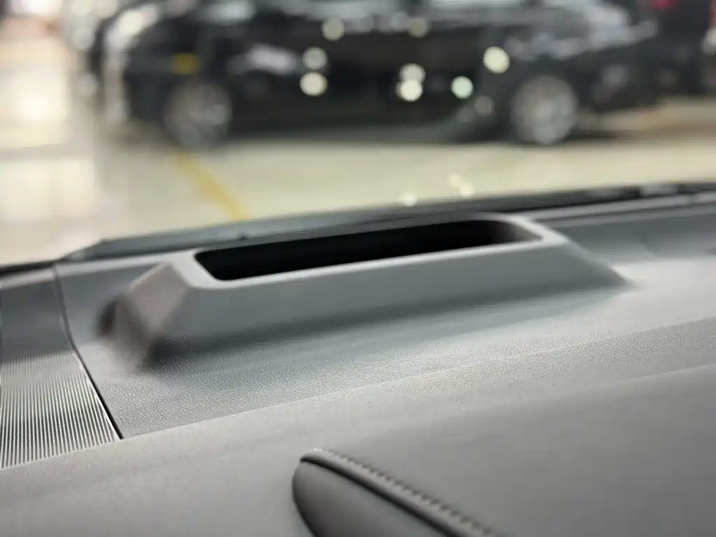 Toyota Alphard 2024 2.5L Luxury