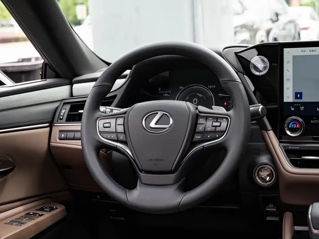 Lexus ES — миниатюра 14