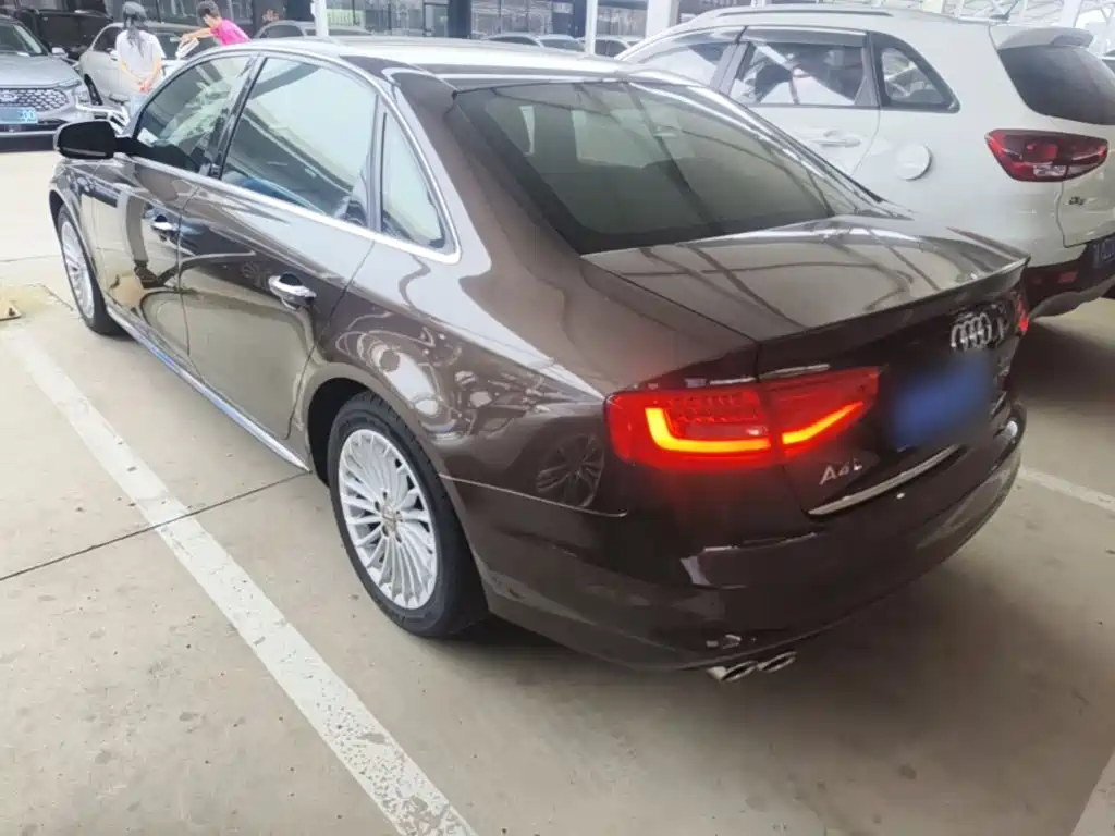 Audi A4L — миниатюра 5