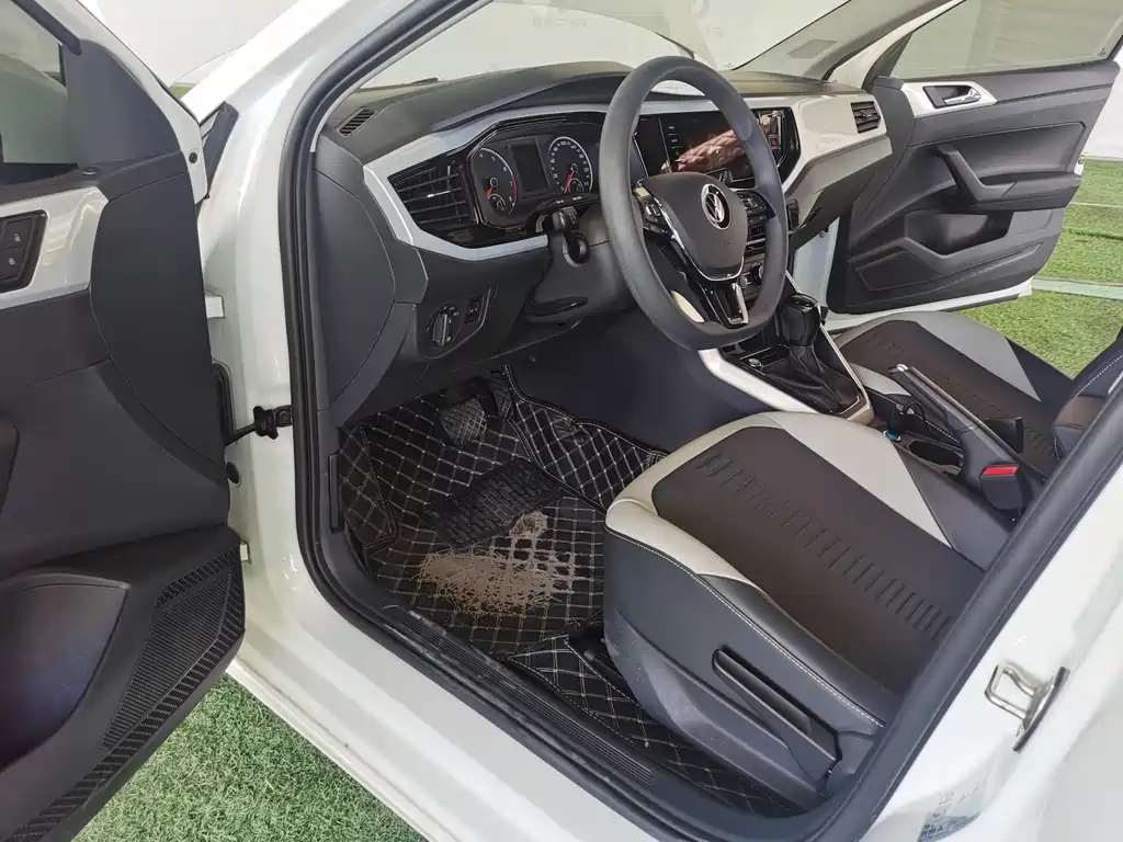 Volkswagen Polo — миниатюра 7