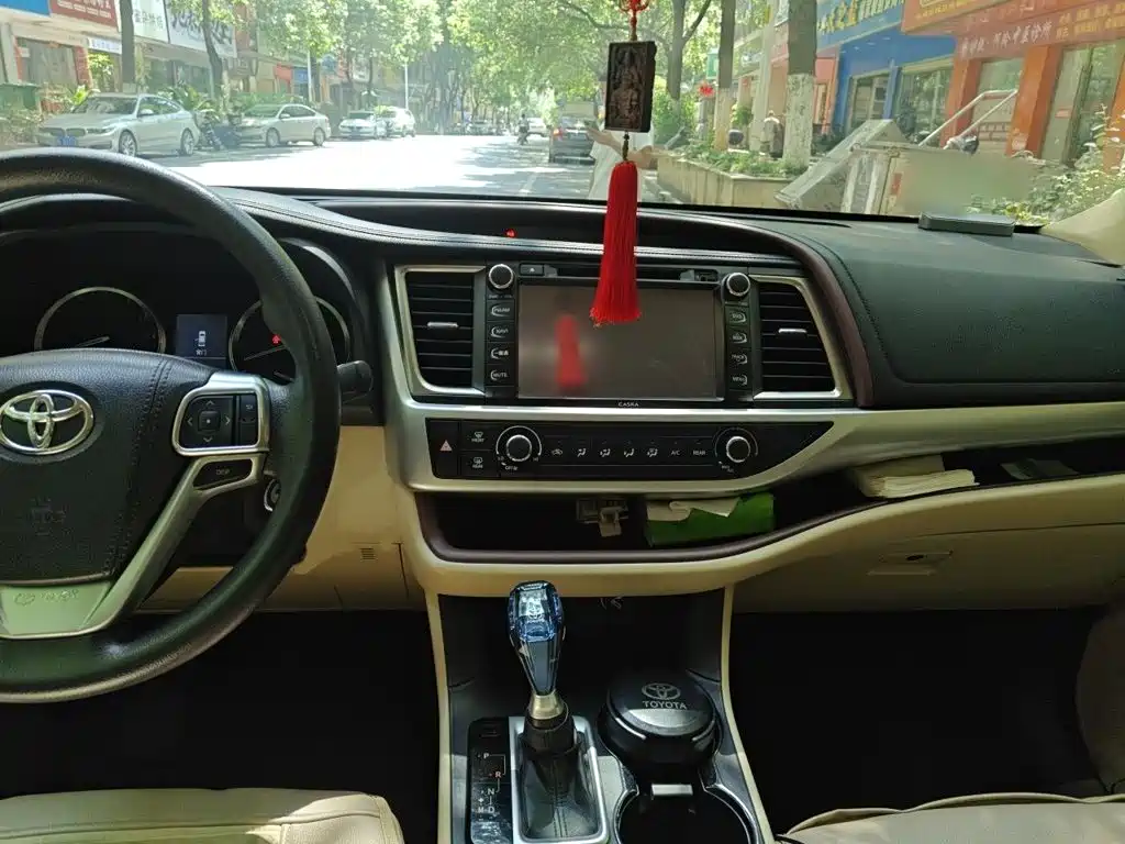 Toyota Highlander — миниатюра 13