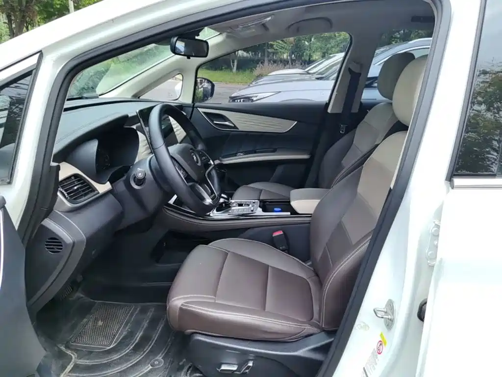 BYD MAX New Energy — миниатюра 15